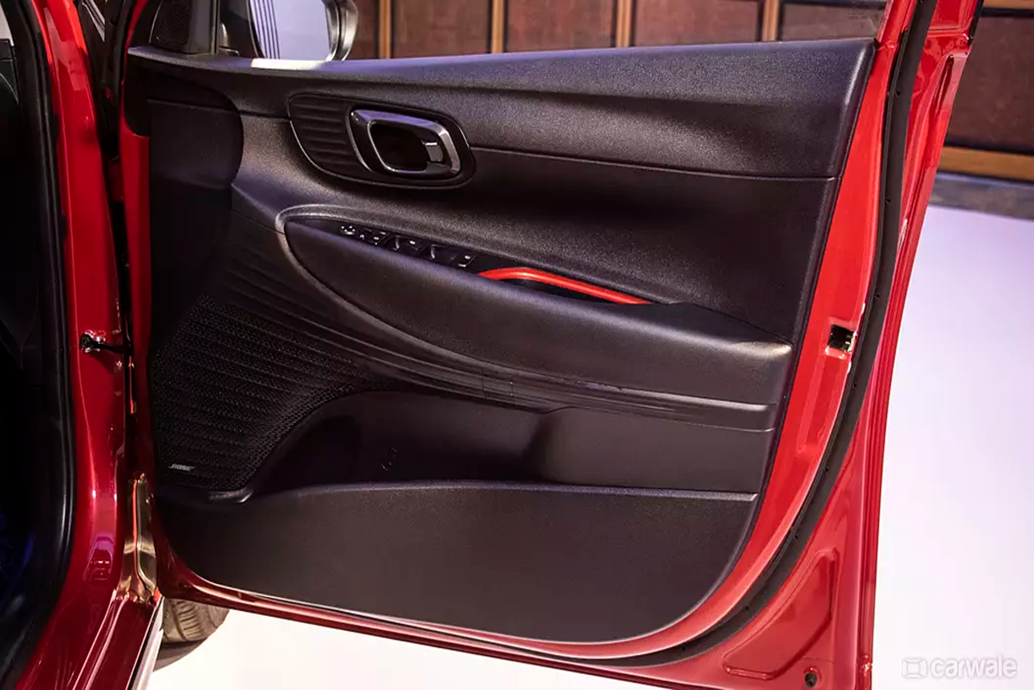 Car-accessories-In-Chenani